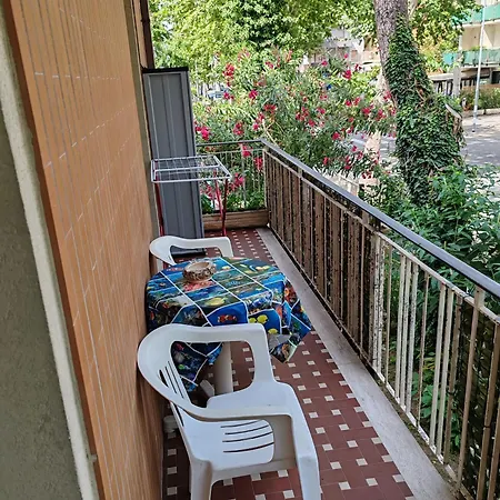 Lally Appartamenti Rimini Exterior photo